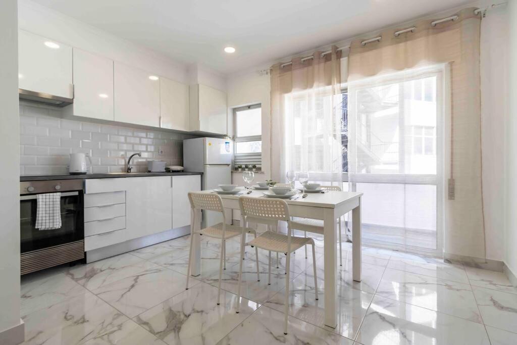 Modern Apartment Beach View Armação de Pêra Εξωτερικό φωτογραφία